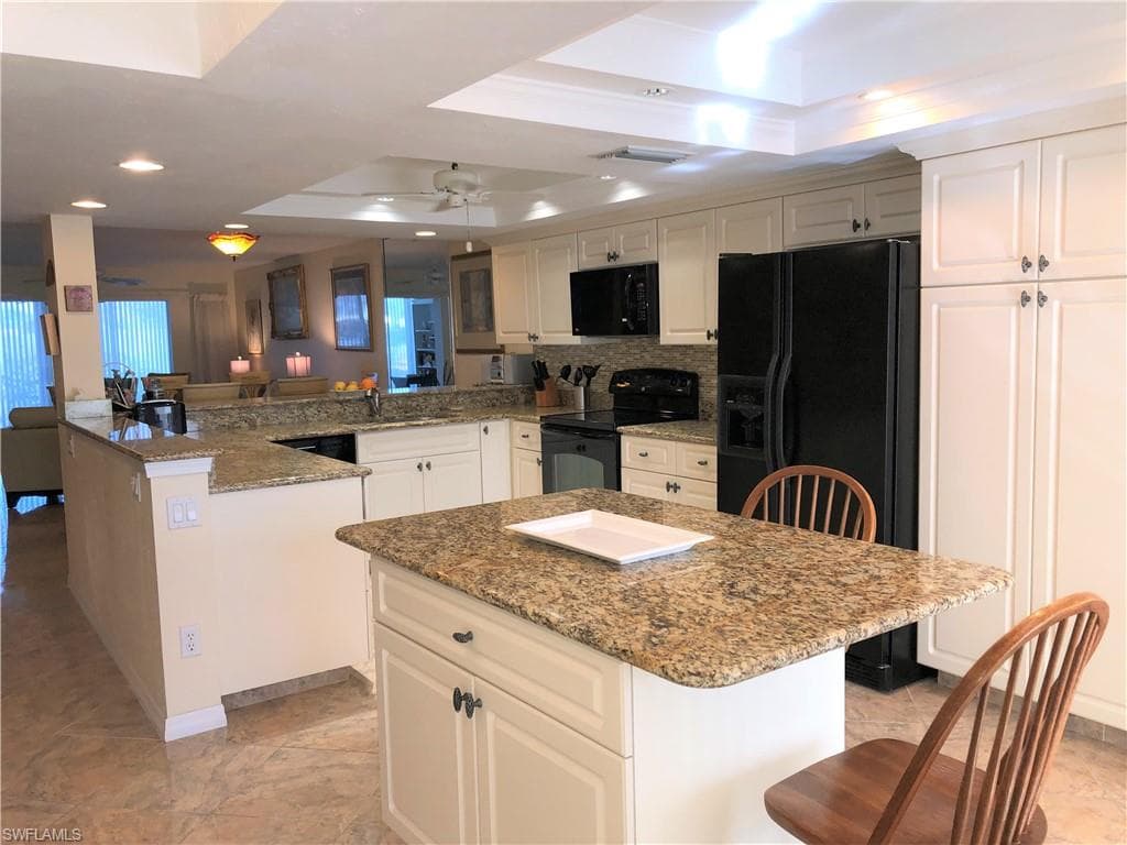457 Country Hollow CT A104 NAPLES, FL 34104
