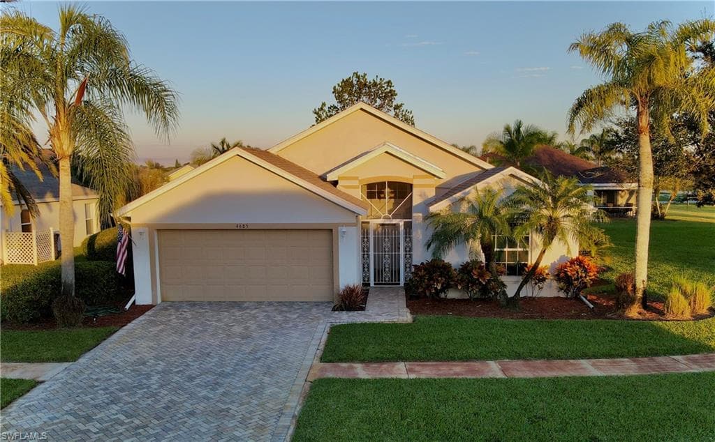 4685 Varsity CIR LEHIGH ACRES, FL 33971