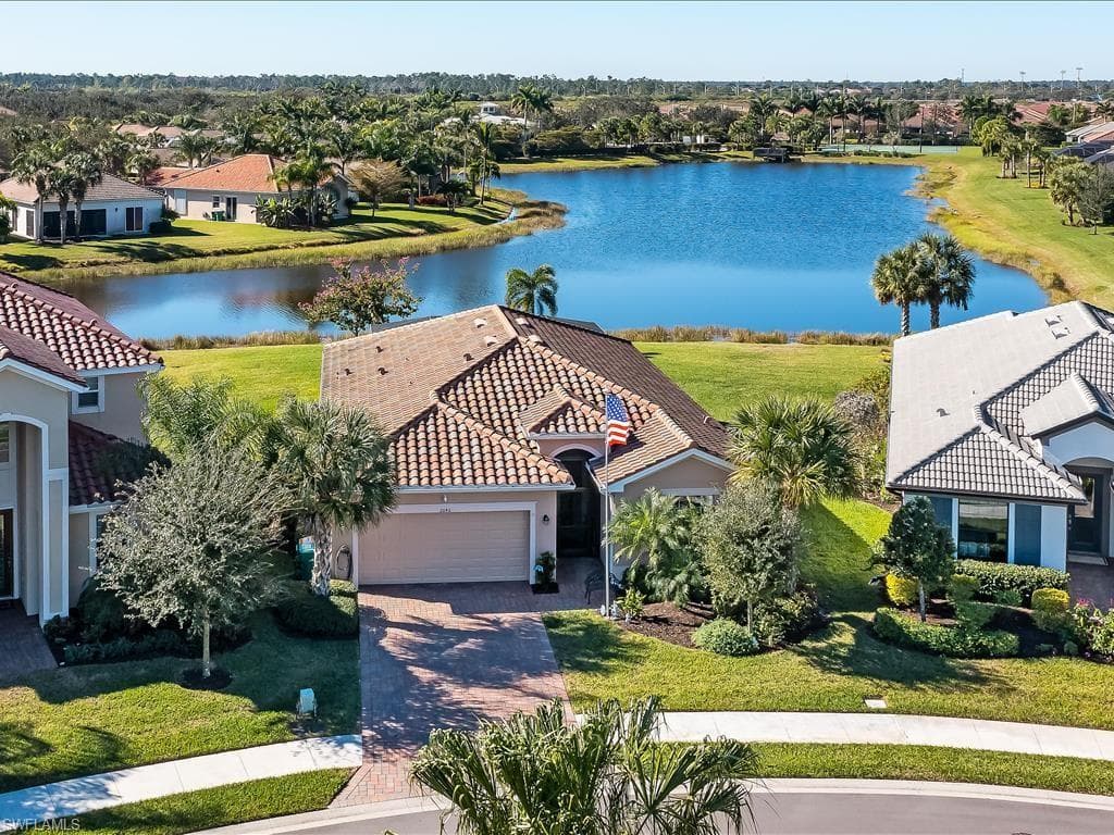 2046 Minneola ST NAPLES, FL 34120