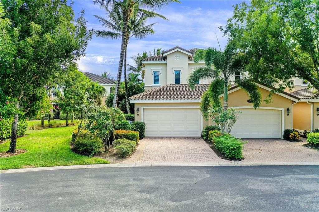 3093 Aviamar CIR 7-101 NAPLES, FL 34114