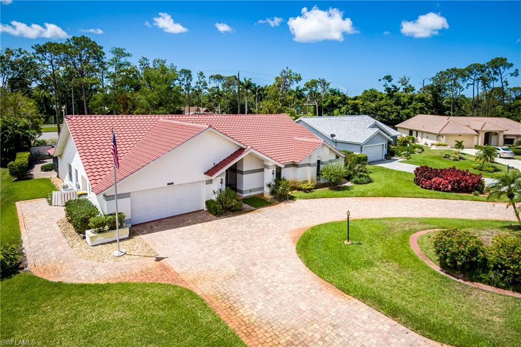 5532 Foxhunt WAY NAPLES, FL 34104