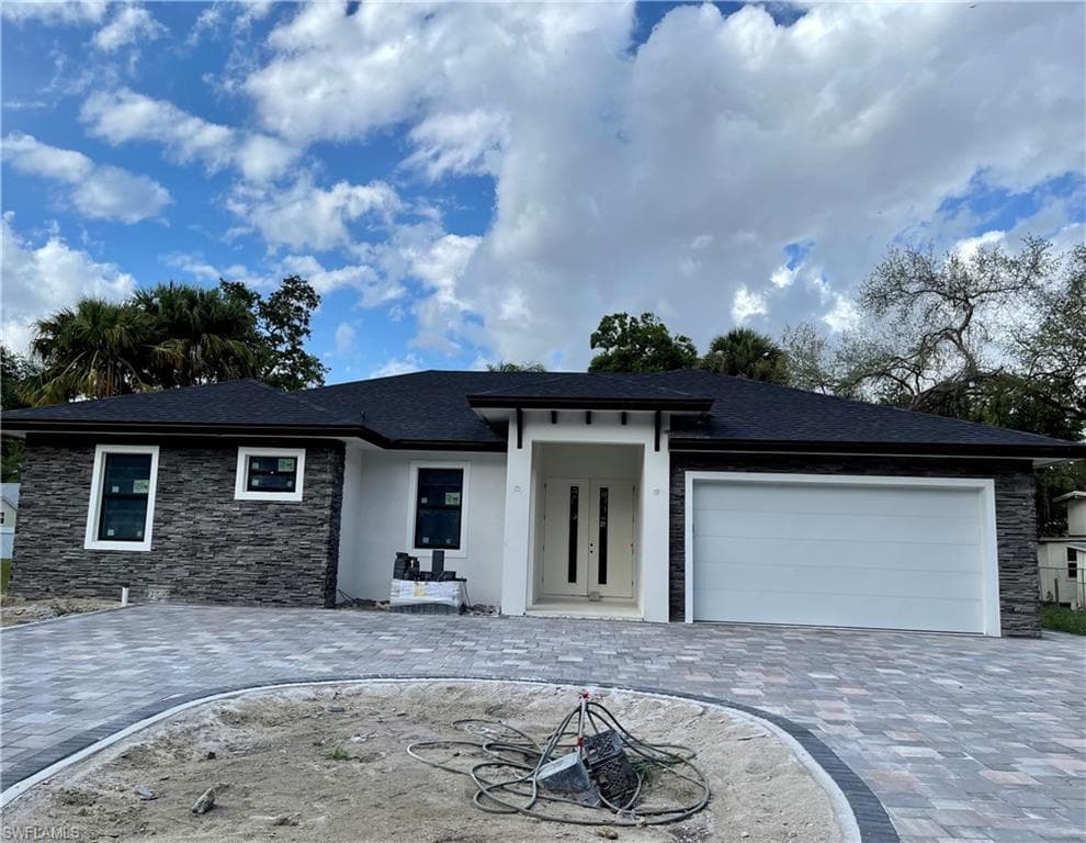 260 8th AVE LABELLE, FL 33935
