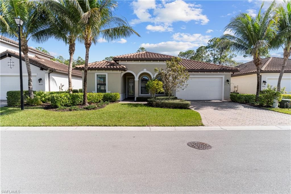 4464 Tamarind WAY NAPLES, FL 34119