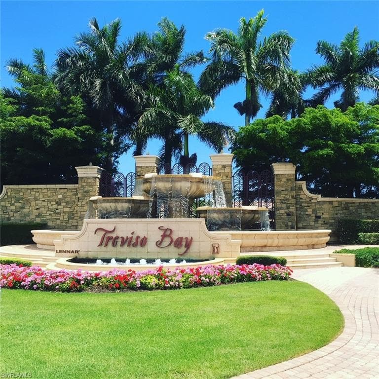 9715 Acqua CT 125 NAPLES, FL 34113
