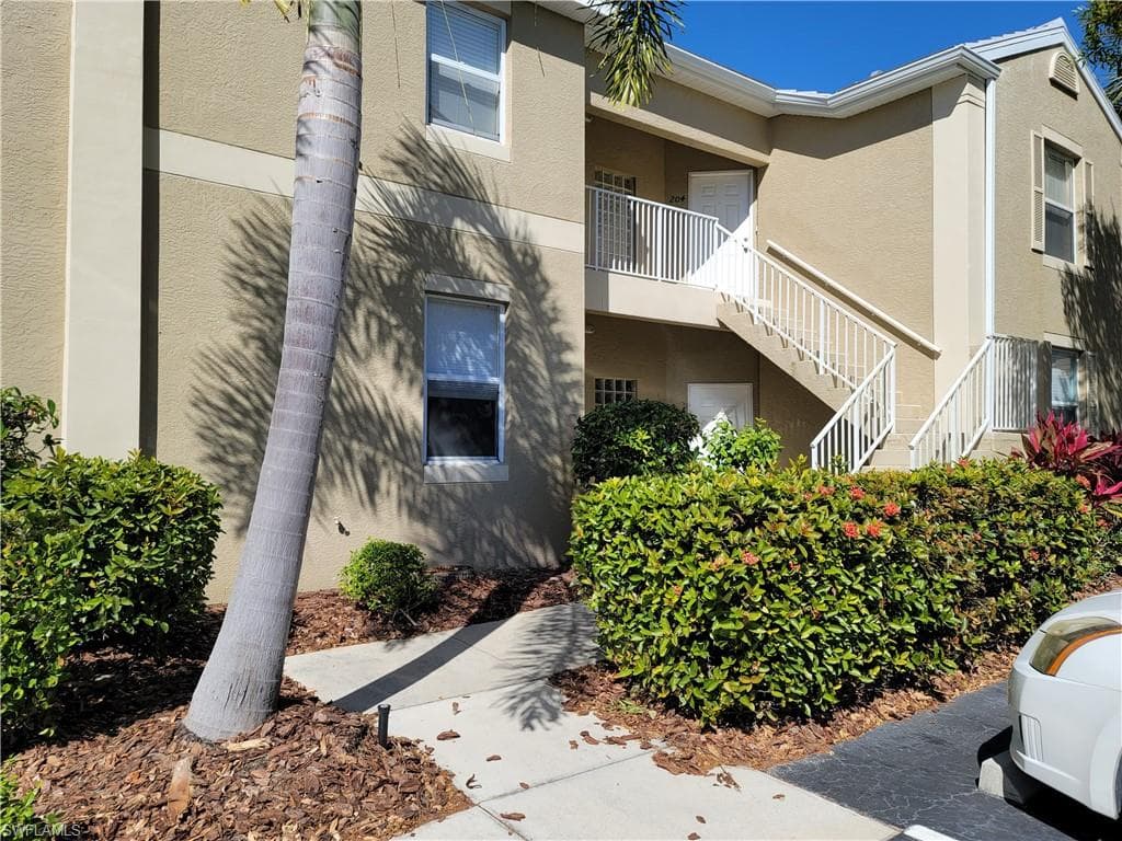 12081 Summergate CIR 103 FORT MYERS, FL 33913