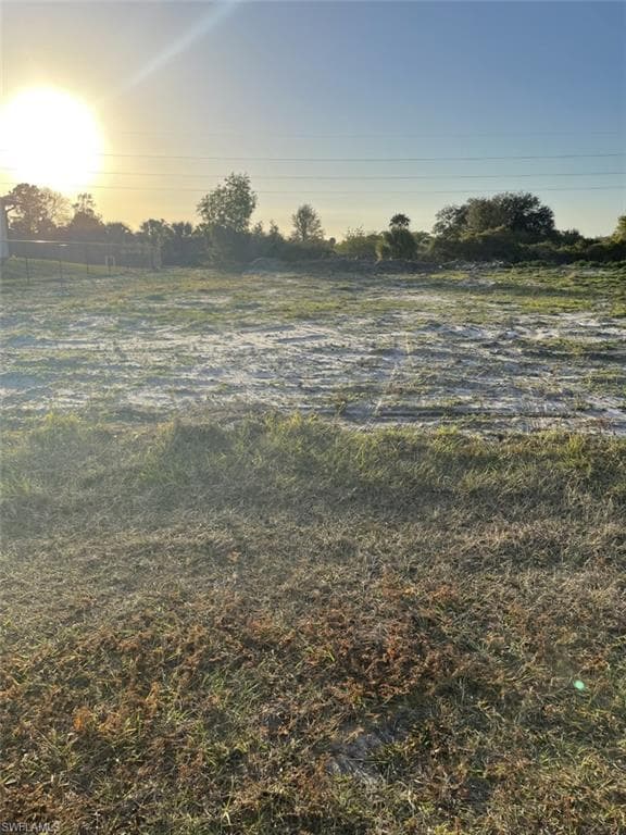 925 Alvin AVE LEHIGH ACRES, FL 33971