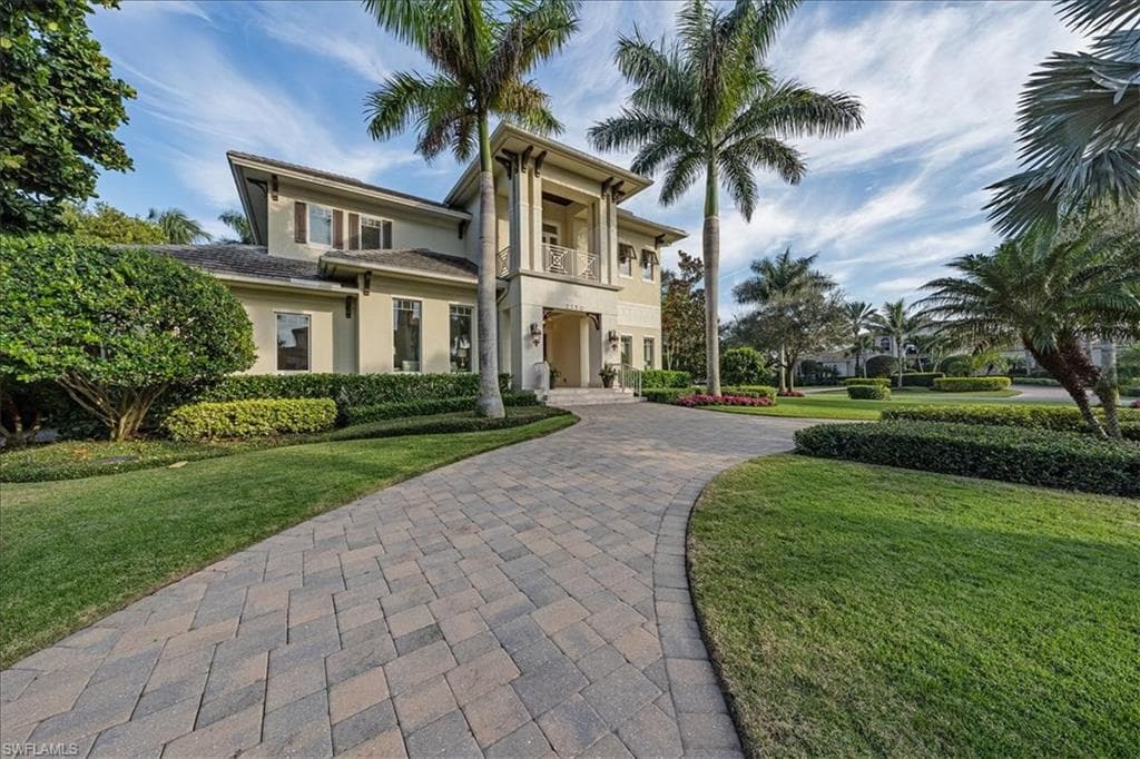 2350 Windward WAY NAPLES, FL 34103