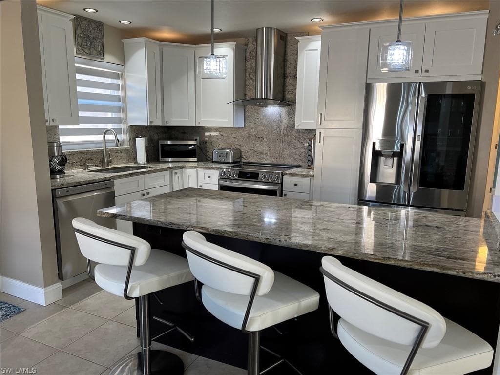 4403 Country Club BLVD E1 CAPE CORAL, FL 33904