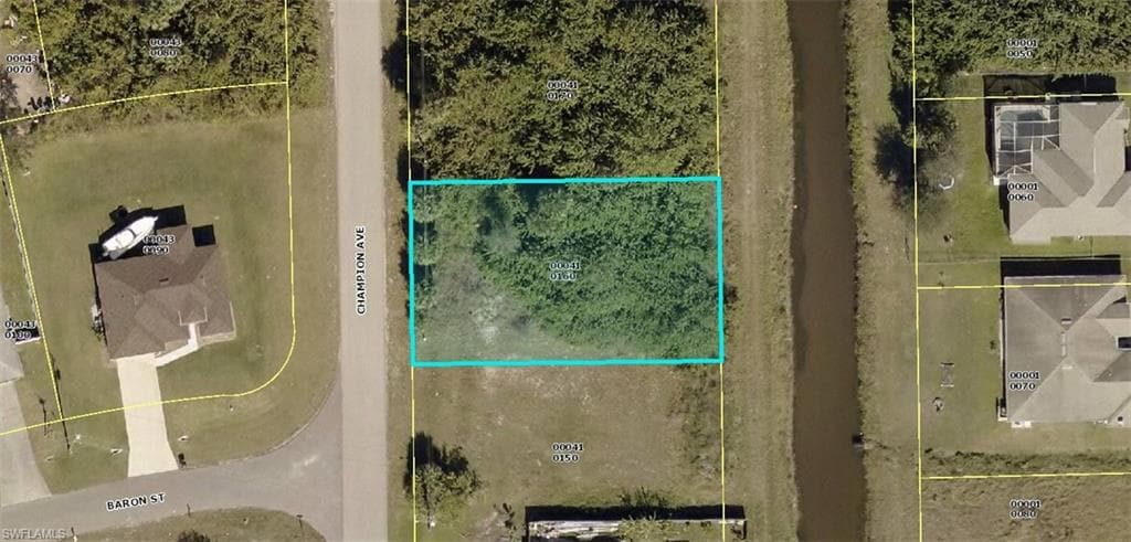 1030 Champion AVE LEHIGH ACRES, FL 33971