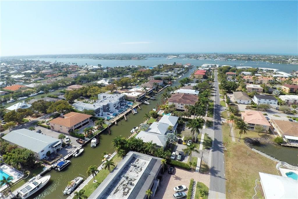 1686 Blue Point AVE B4 NAPLES, FL 34102