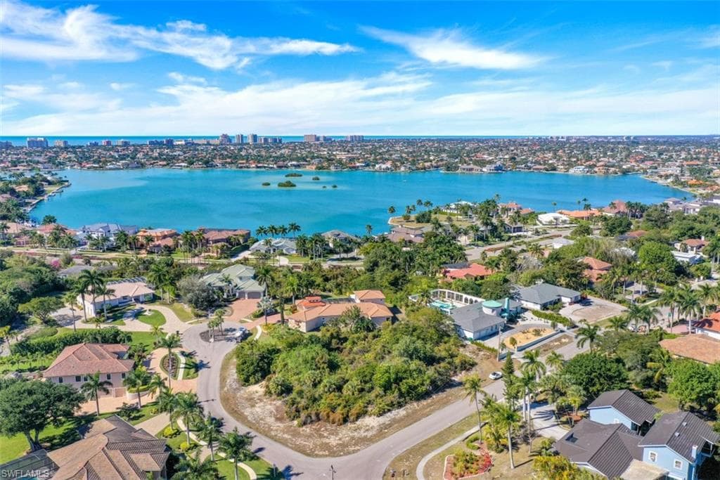 790 Inlet DR MARCO ISLAND, FL 34145