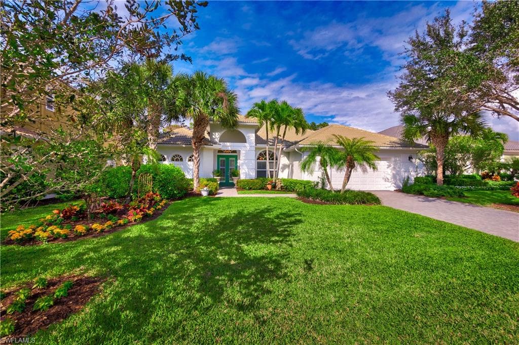 471 Saddlebrook LN NAPLES, FL 34110