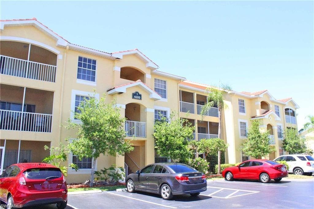 4680 Saint Croix LN 516 NAPLES, FL 34109