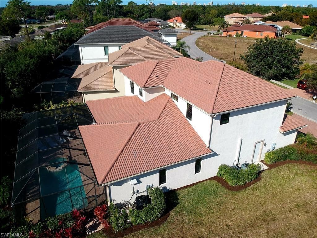 2863 Coco Lakes DR NAPLES, FL 34105