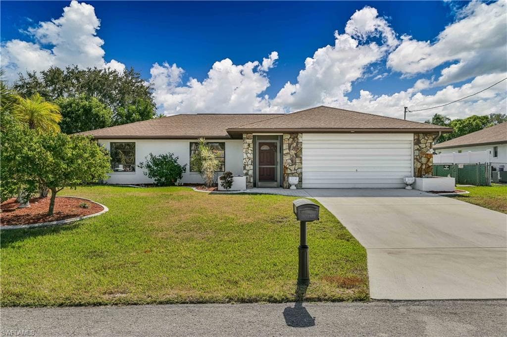1212 SE 19th TER CAPE CORAL, FL 33990