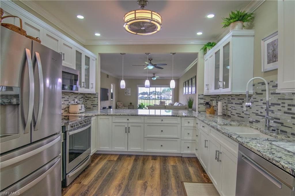 6015 Chardonnay LN 203 NAPLES, FL 34119