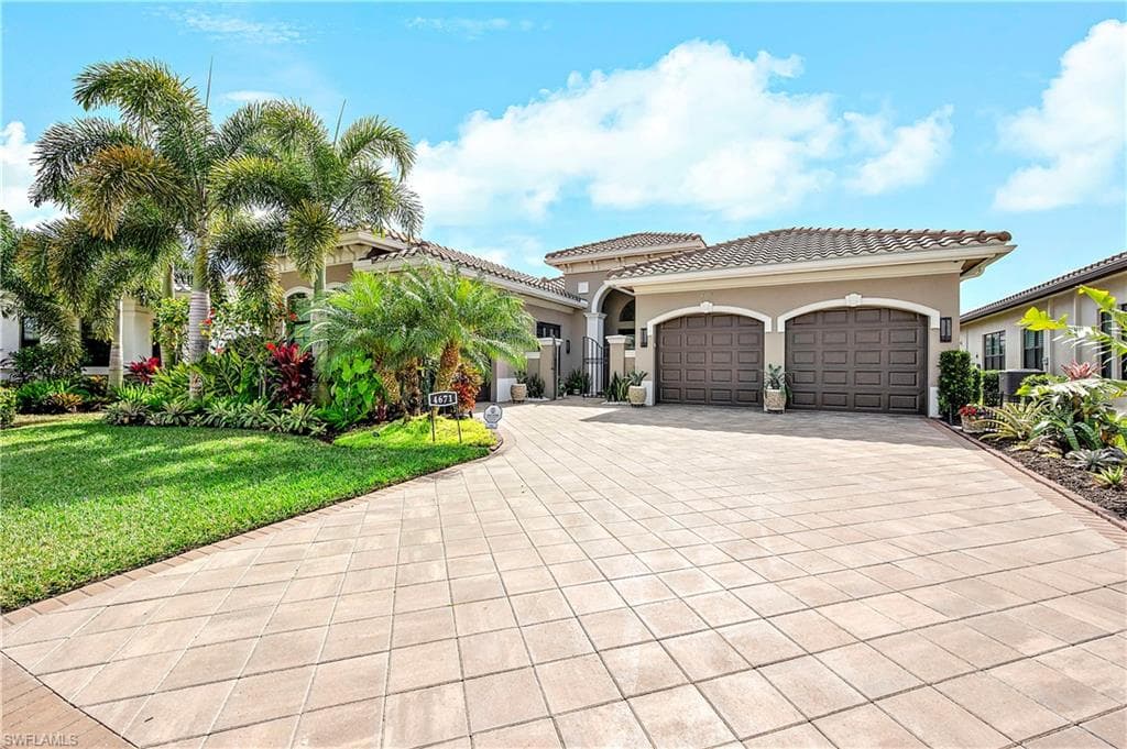 4671 Azalea DR NAPLES, FL 34119