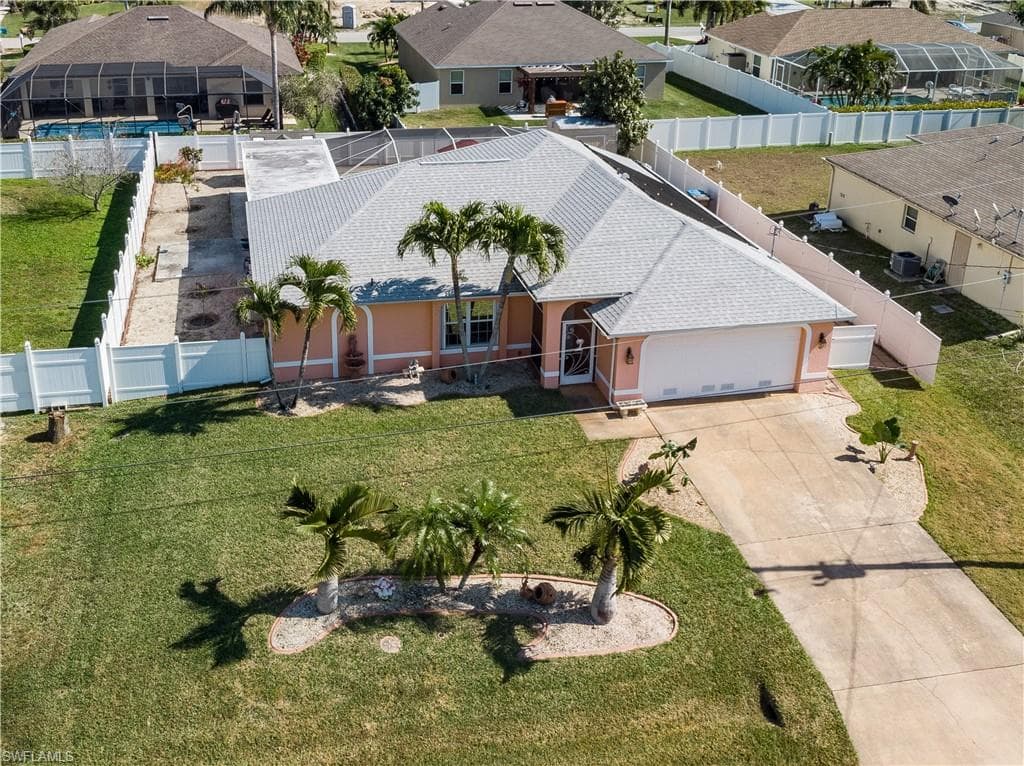 3021 SW 11th CT CAPE CORAL, FL 33914