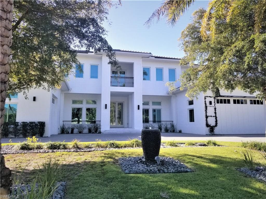 680 Orchid DR NAPLES, FL 34102
