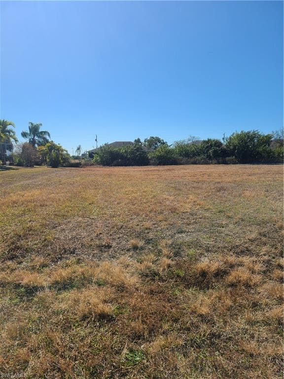 2048 NE 18th ST CAPE CORAL, FL 33909