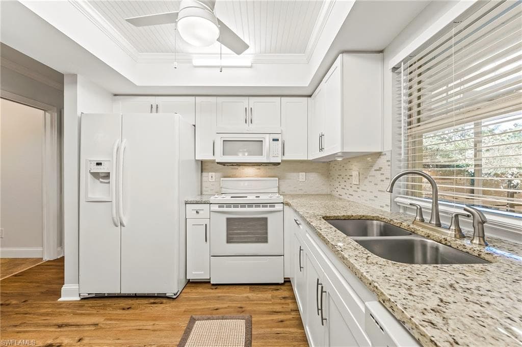 541 SE 4th ST CAPE CORAL, FL 33990