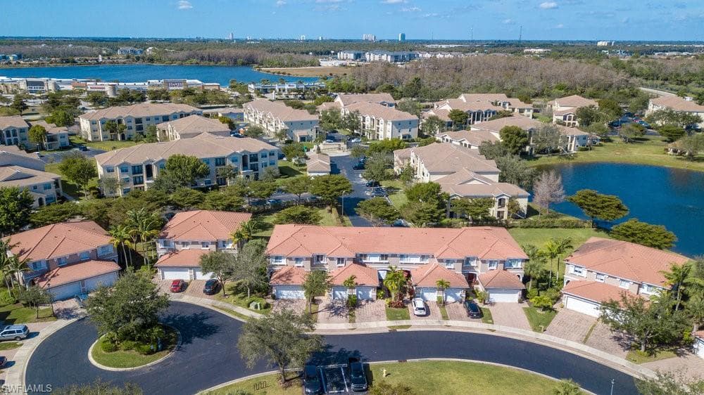 10011 Chiana CIR FORT MYERS, FL 33905