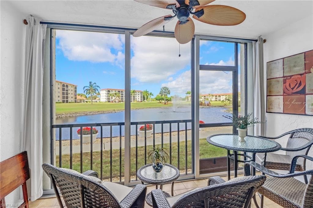 49 High Point CIR S 104 NAPLES, FL 34103