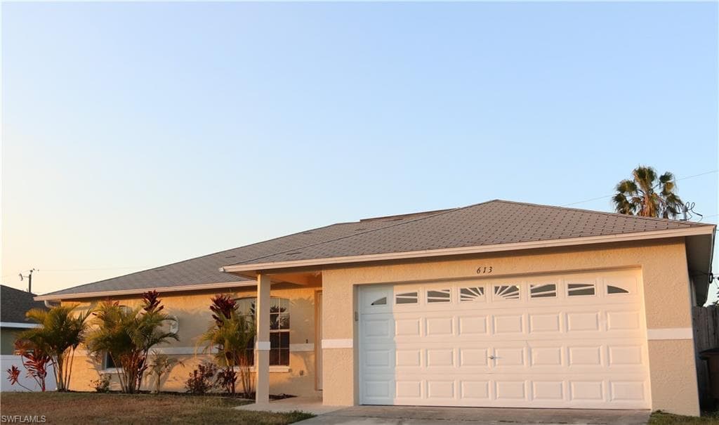 613 SE 4th ST CAPE CORAL, FL 33990