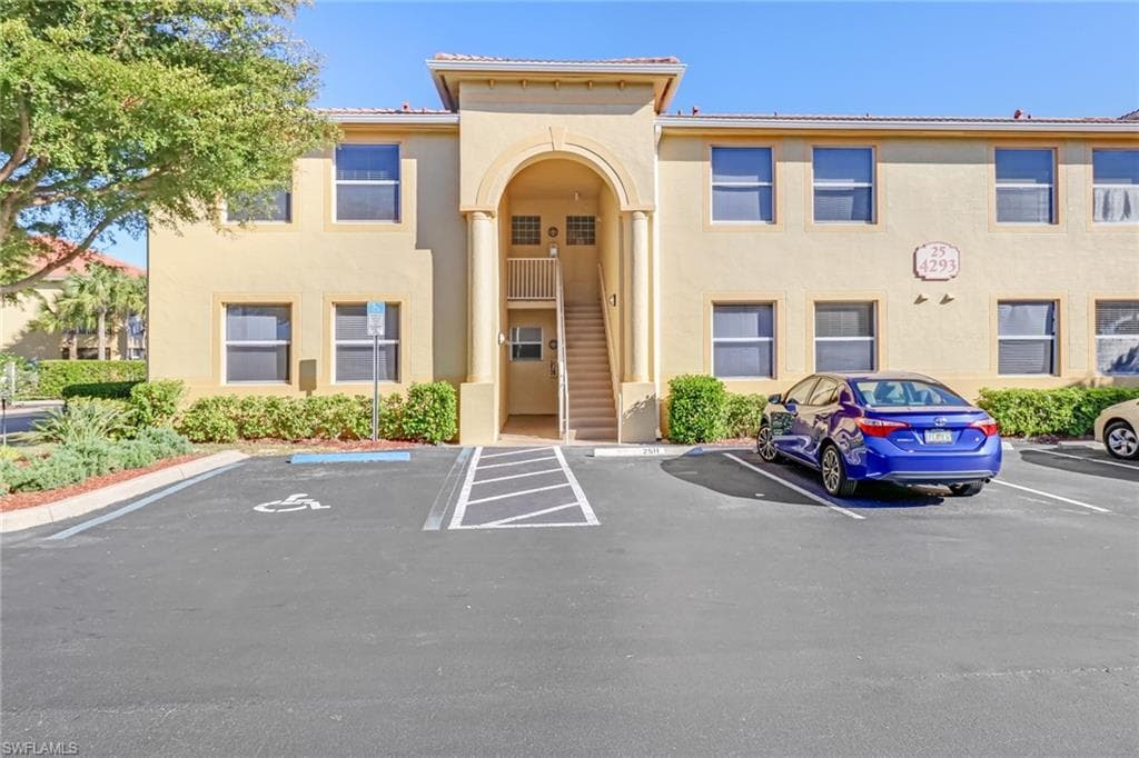 4293 Bellasol CIR 2521 FORT MYERS, FL 33916