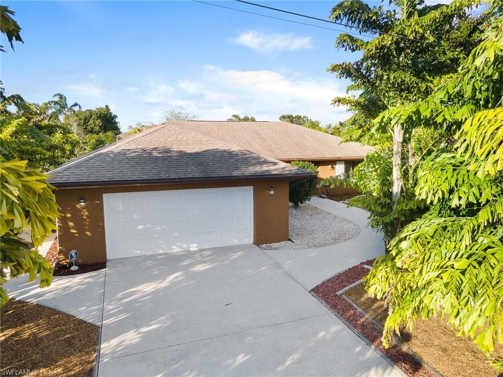 1321 Hancock Bridge PKY CAPE CORAL, FL 33990