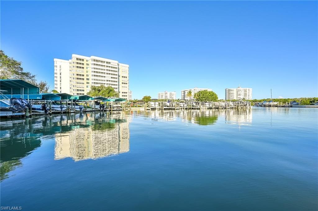 5 Bluebill AVE 311 NAPLES, FL 34108