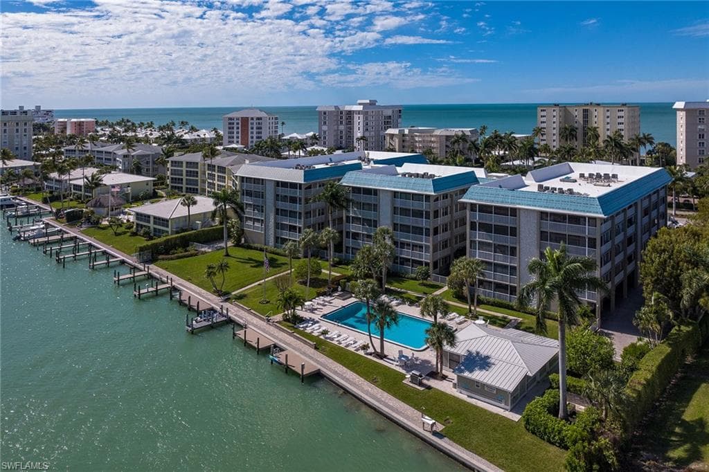 2880 Gulf Shore BLVD N 401 NAPLES, FL 34103