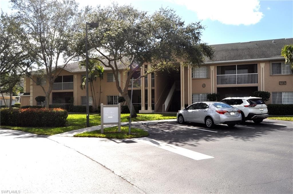 27087 Matheson AVE 103 BONITA SPRINGS, FL 34135