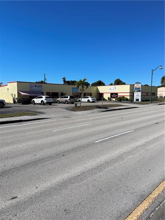 2364 Tamiami TRL E NAPLES, FL 34112