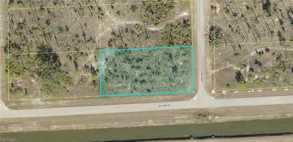 1601 Oak AVE LEHIGH ACRES, FL 33972
