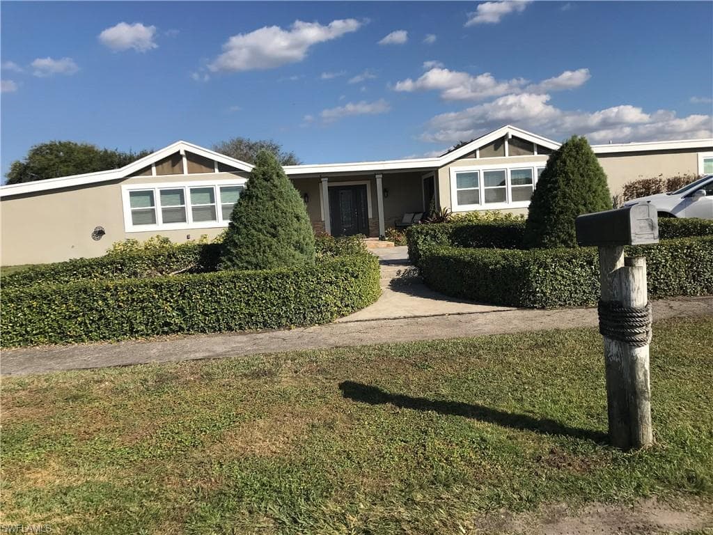 1000 Banyan ST CLEWISTON, FL 33440
