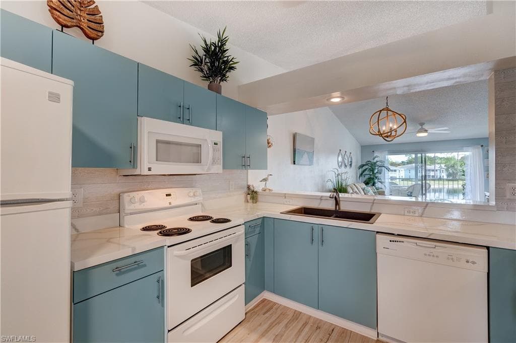 875 New Waterford DR 204 NAPLES, FL 34104