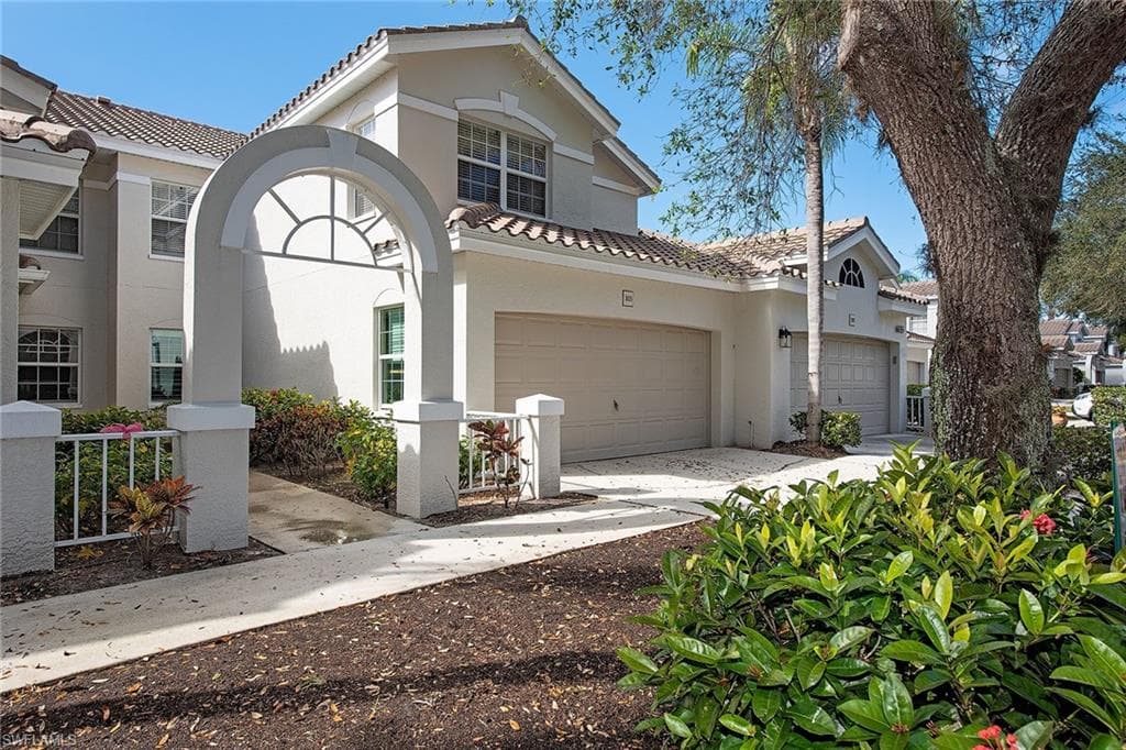 6855 Satinleaf RD S 103 NAPLES, FL 34109