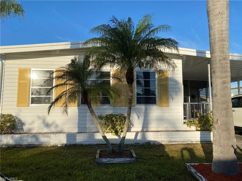 820 Peaceful DR NORTH FORT MYERS, FL 33917