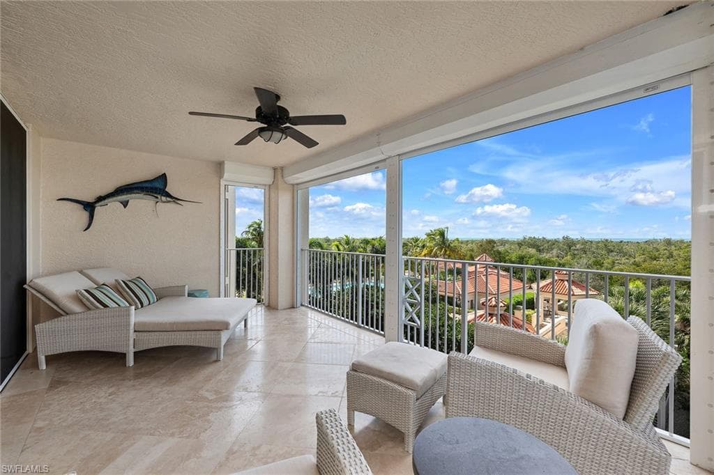 6597 Nicholas BLVD 506 NAPLES, FL 34108