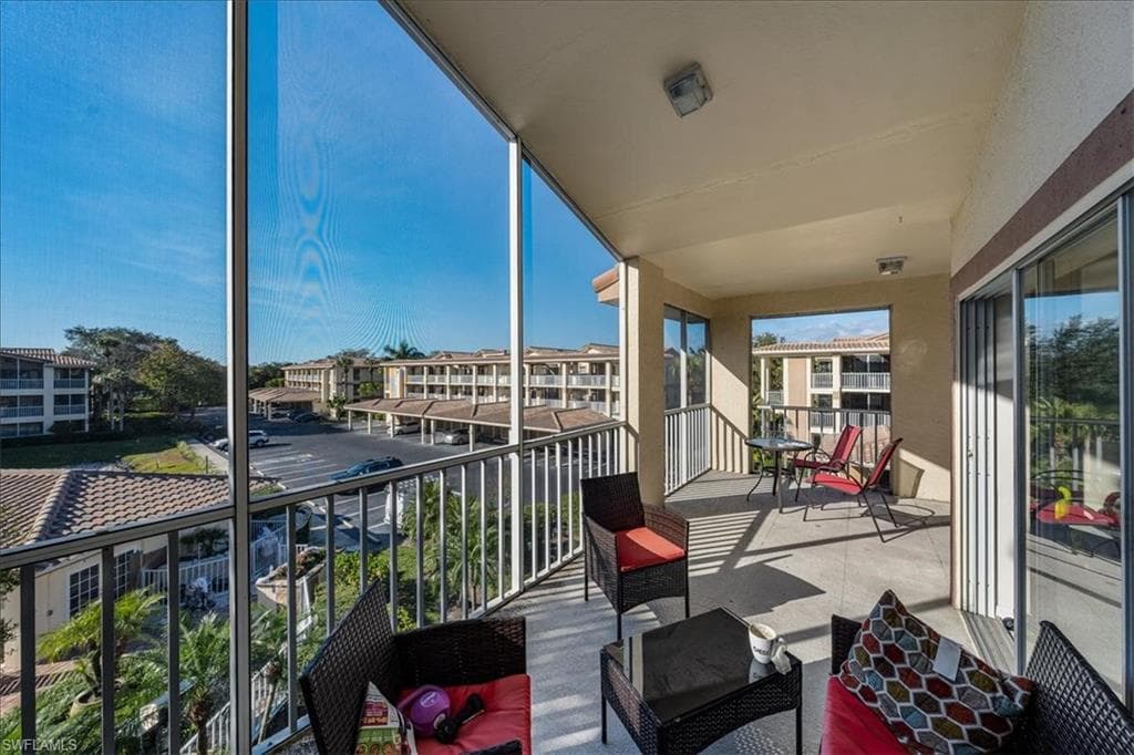 6010 Chardonnay LN 304 NAPLES, FL 34119
