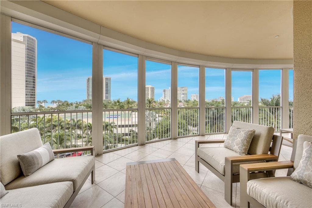 4501 Gulf Shore BLVD N 504 NAPLES, FL 34103