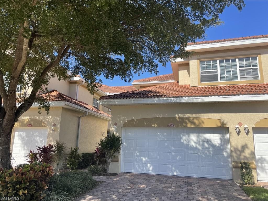 5560 Berkshire DR 104 FORT MYERS, FL 33912