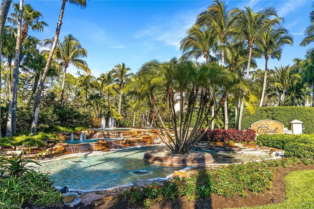 2854 Tiburon BLVD E 103 NAPLES, FL 34109