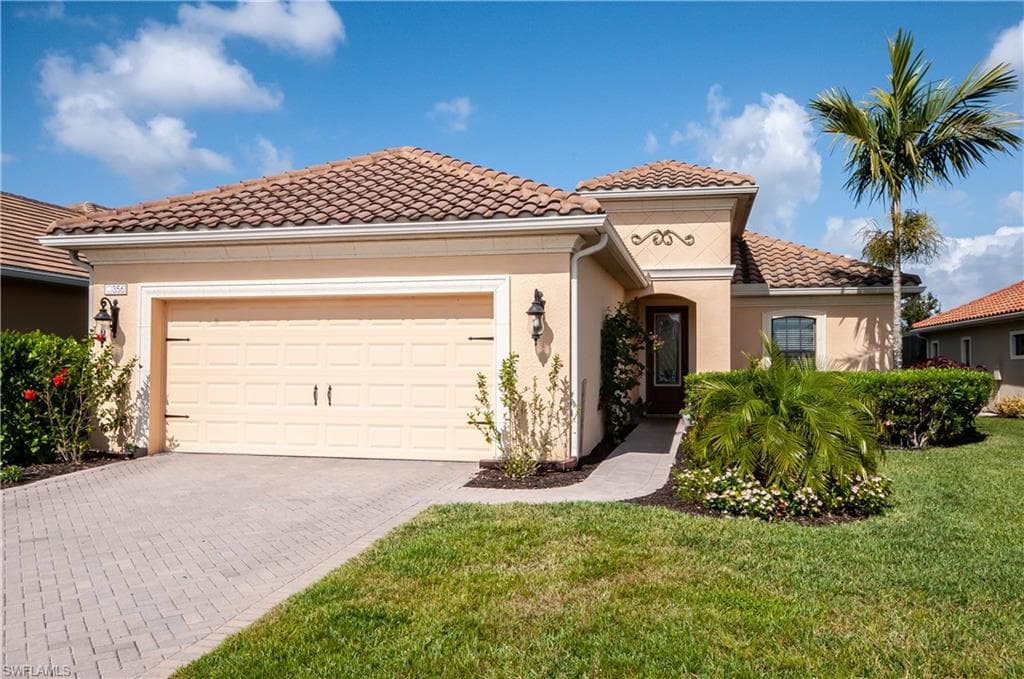 3561 Canopy CIR NAPLES, FL 34120