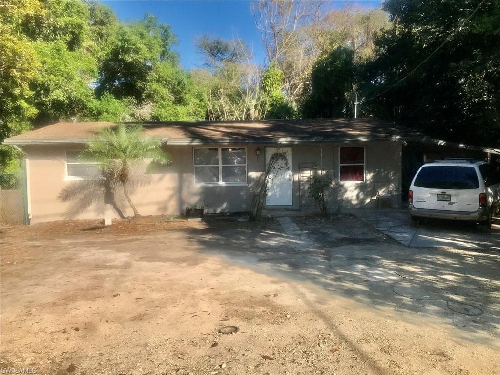 3900 Arnold DR FORT MYERS, FL 33916