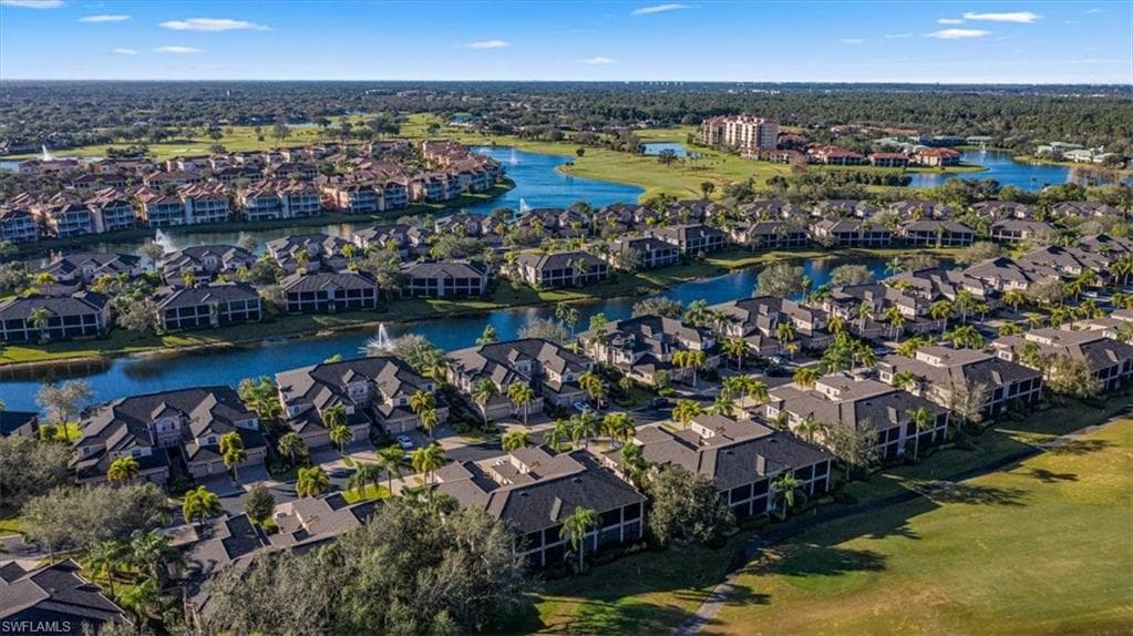 810 Regency Reserve CIR 8-802 NAPLES, FL 34119