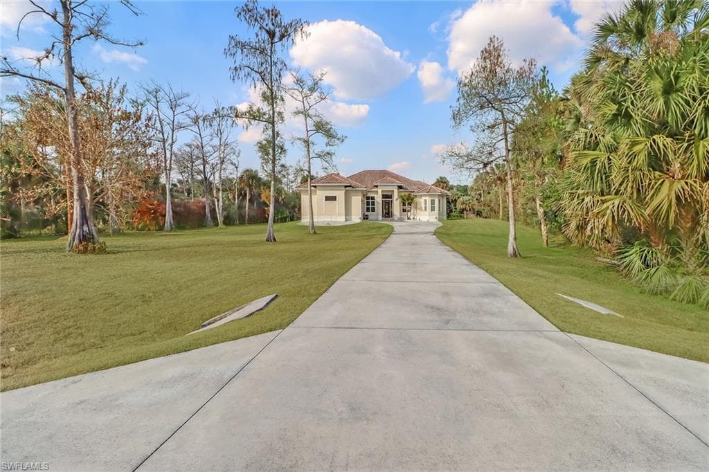 633 10th AVE NW NAPLES, FL 34120