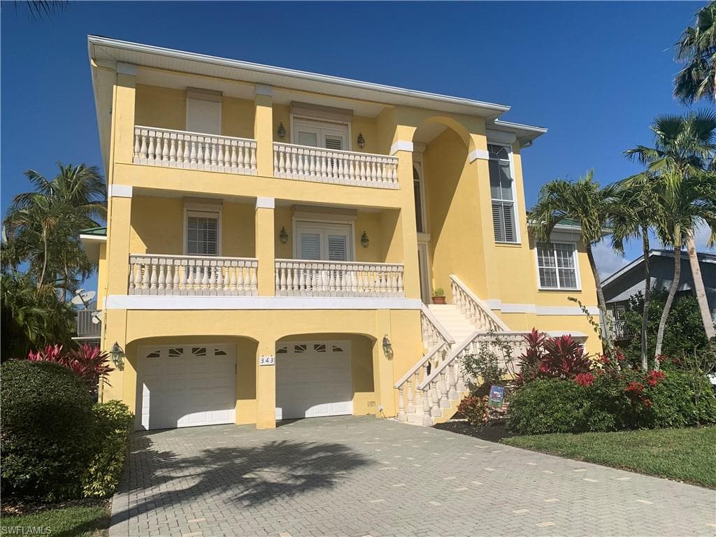 343 Lagoon AVE NAPLES, FL 34108