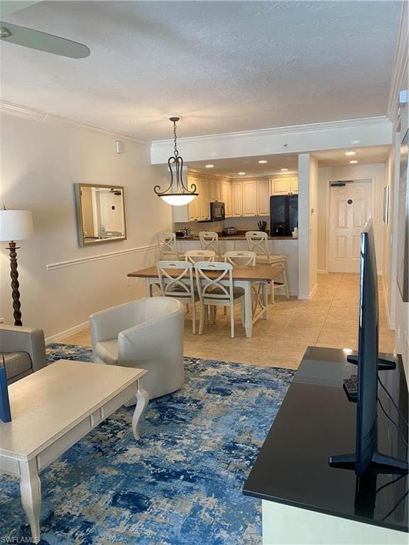 221 9TH ST S 314 NAPLES, FL 34102
